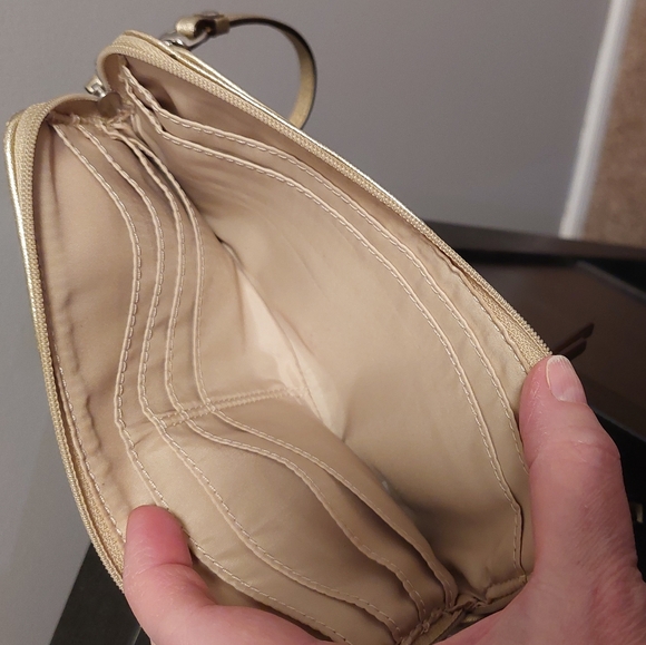 ❤️SALE! COACH Signature C Canvas and Metallic Leather 3 Pocket Large Wristlet - Picture 4 of 12